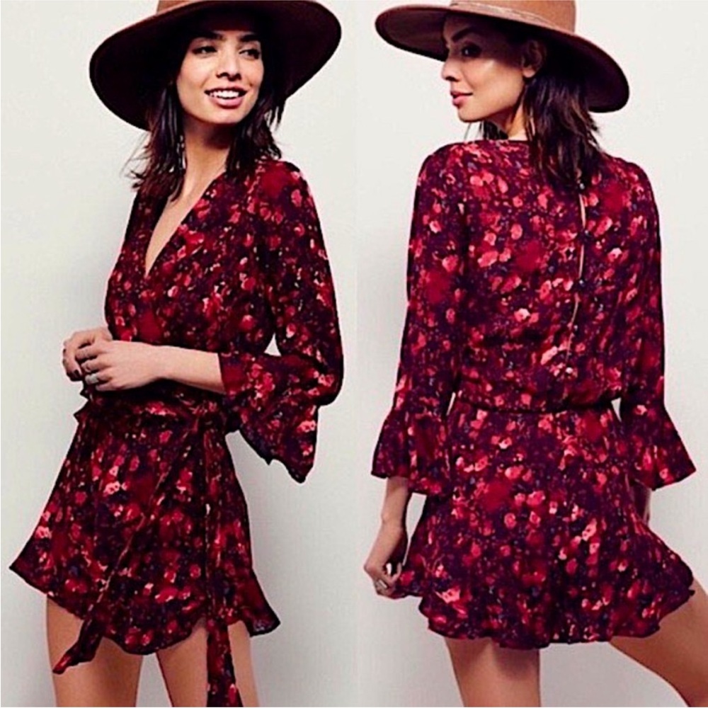 Free People All the Right Ruffles Wrap Front Romper Size Medium - Picture 1 of 6